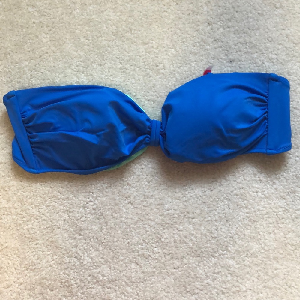 Victoria’s Secret bikini bandeau top